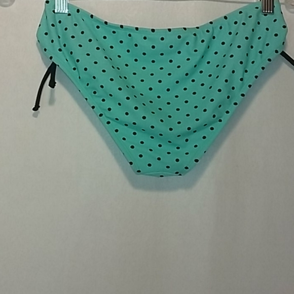 * 4/$25 California Waves women's swim bikini size med - Picture 2 of 3